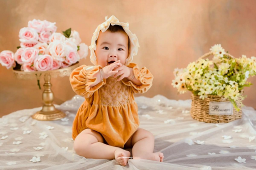 海拉尔六个月宝宝的发育标准 海拉尔六个月宝宝的发育标准